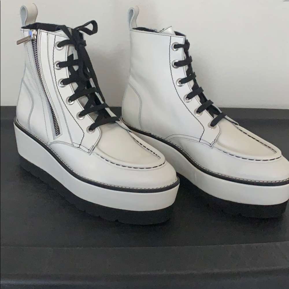 🤍🖤Free People Off-White Leather Combat Boots🖤🤍
